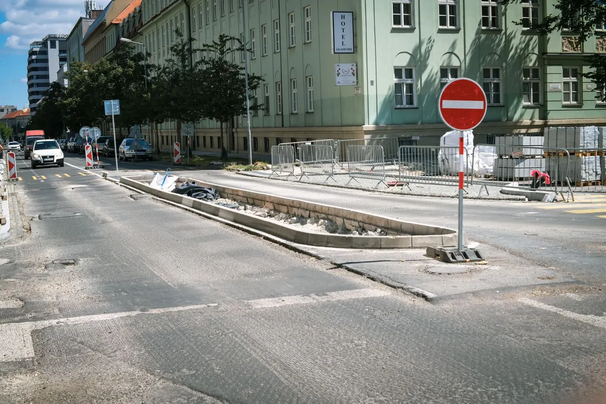Who Fixes Which Pothole? Borough vs. County Road Maintenance Compared